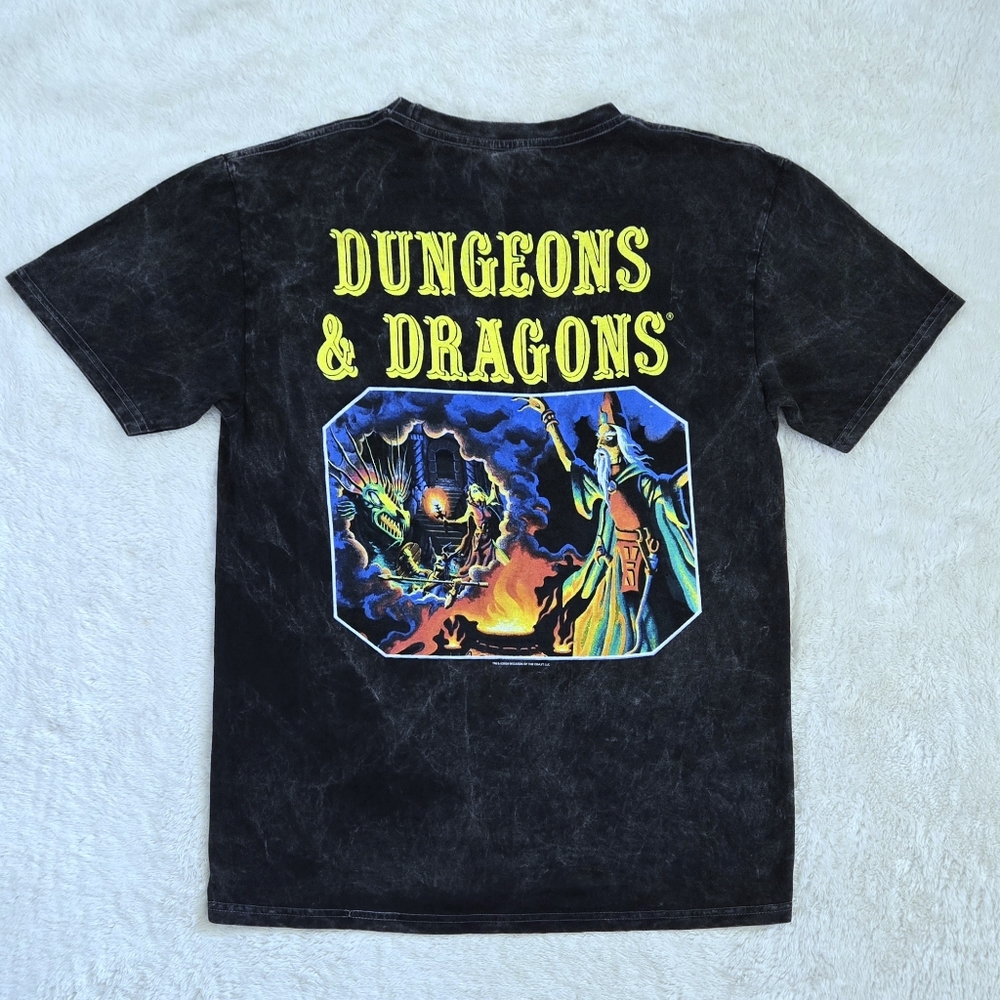 MAD😡 Engine Global LLC Dungeons🏰⛓️ & Dragons🐉 Graphic Tee👕 - NWOT - Picture 10 of 13